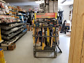 Negocio Staples Hardware & Building Supply