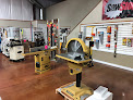 Negocio Bladerunner Tool & Hardwood